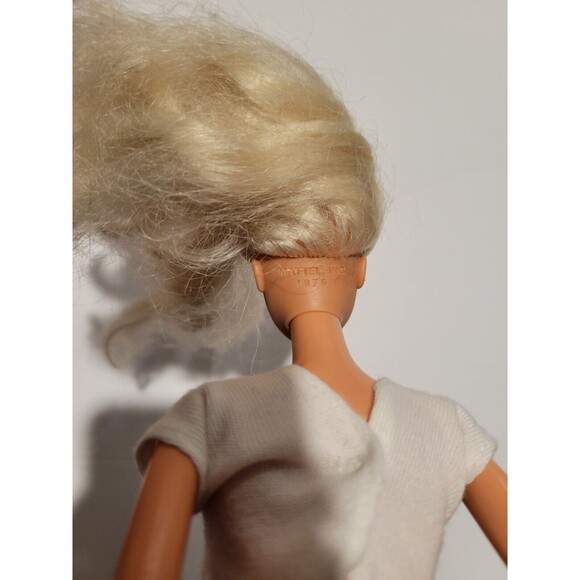 Vintage Mattel Barbie 1976 Blonde with Bangs Bent Arms Twist N Turn - Picture 5 of 5